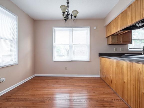 5th image of 460 E 10th St #460