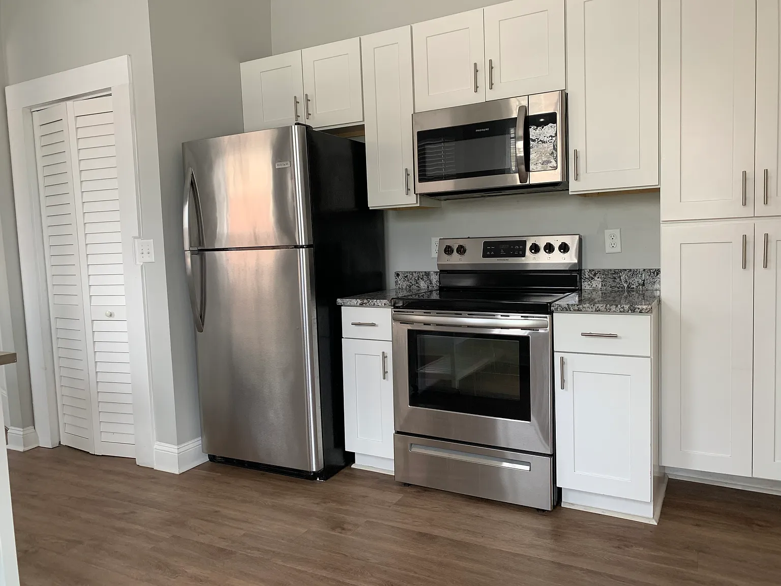 1 bed, 810 sqft, $1,550 — Photo 3
