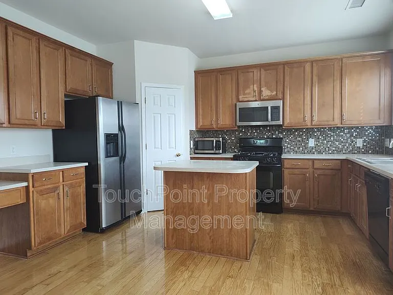 10804 Fountaingrove Dr — Photo 6