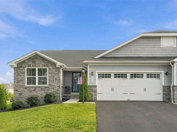 213 Smith Ln, Beaver Falls, PA 15010