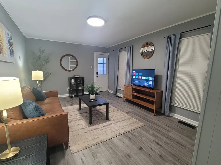 2818 N Capitol Ave #2 — Photo 7