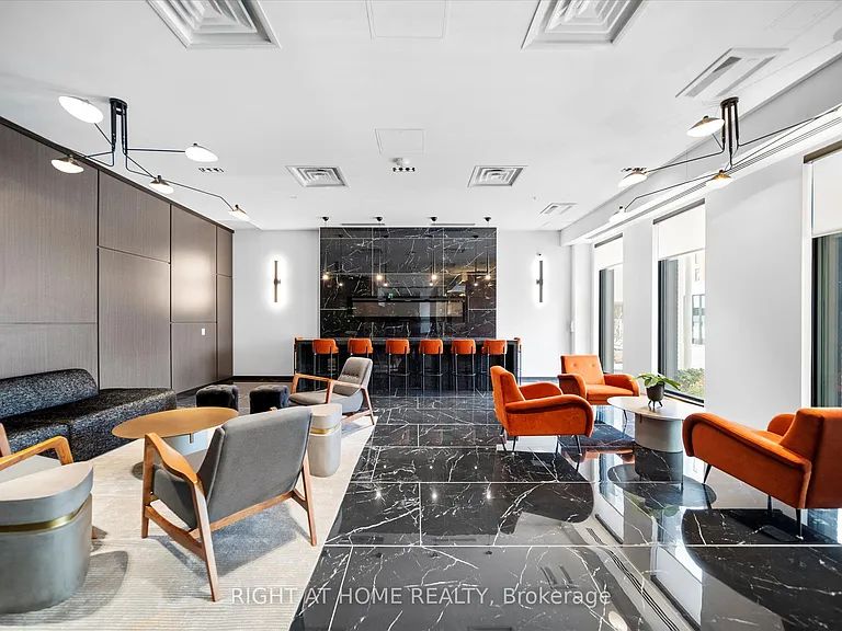 181 King St S #803 — Photo 2