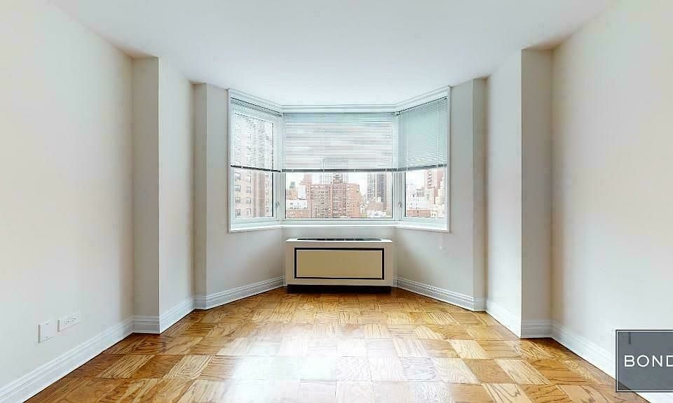 1st image of 400 E 71st St APT 15I