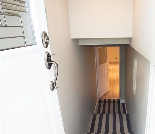 2nd image of 550 Glencairn Ave #Basement