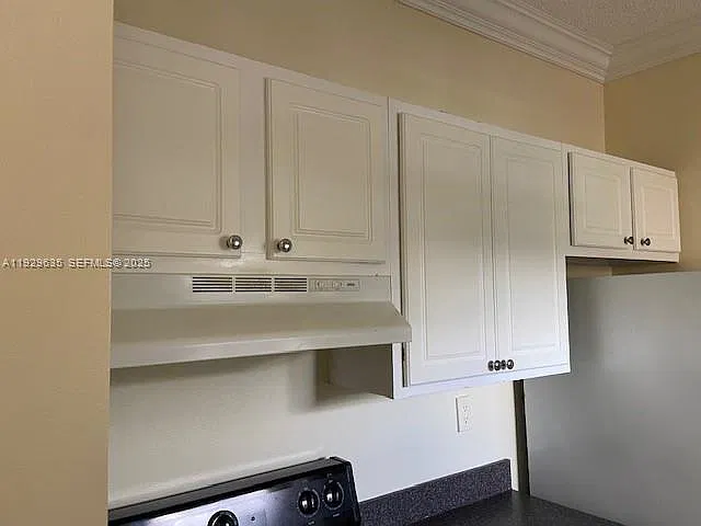 1731 NW 96th Ter #2G — Photo 4