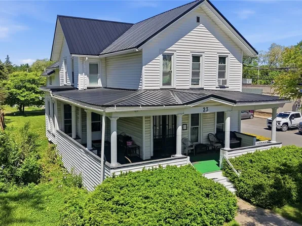 23 N Main St, Brockport, NY 14420