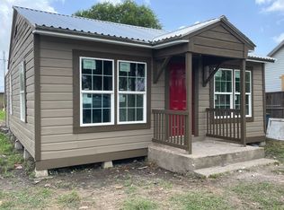 504 W 4th St #A, Bishop, TX 78343