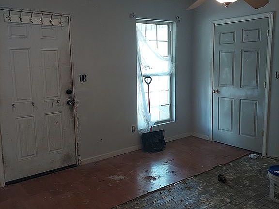 3rd image of 4344 E 21st St