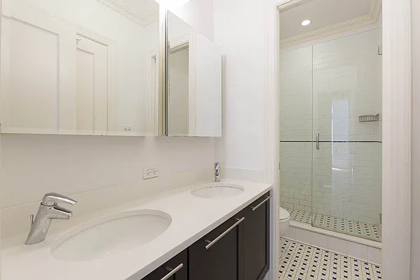 Rented by Double R Ventures LLC | media 33