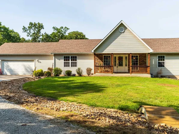 29432 Bobcat Dr, Warsaw, MO 65355