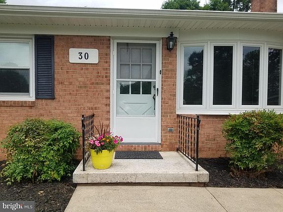 2nd image of 30 Fox Rock Dr