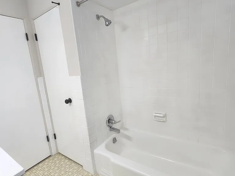 922 S 74th St #922 — Photo 8