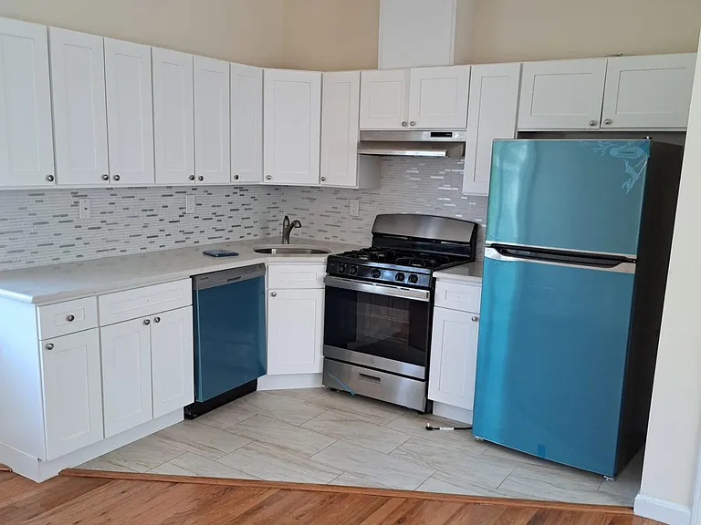 227 Fairmount Ave #2 — Photo 15