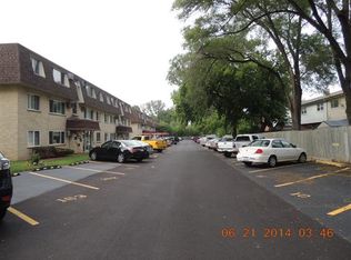 8804 Briar Ct APT 2D, Des Plaines, IL 60016