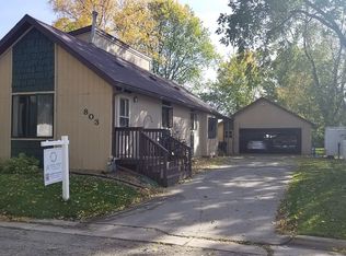 803 16th Ave SW, Willmar, MN 56201