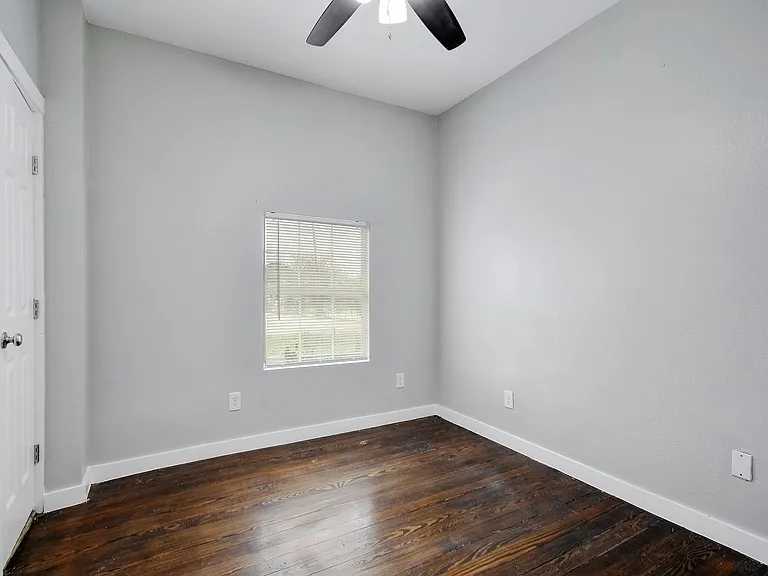 104 Webb — Photo 14