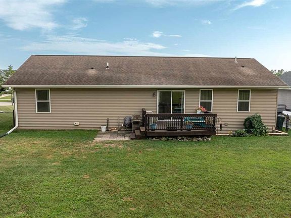 3rd image of 2520 Shaman Ave SW