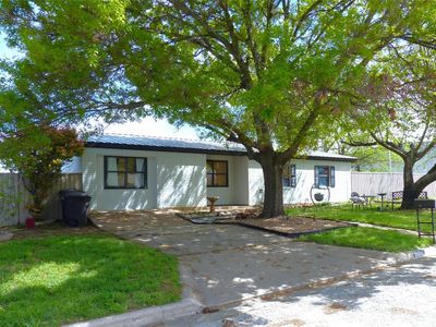 2001 S High St, Brady, TX, 76825