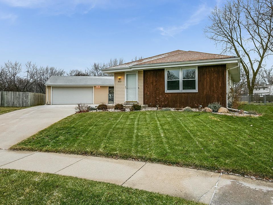 9017 16th Ave Kenosha WI 53143-large-022