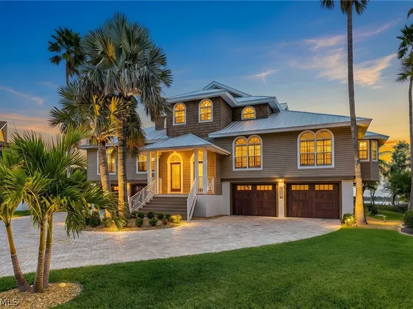 21510/21512 Indian Bayou Dr, Fort Myers Beach, FL 33931