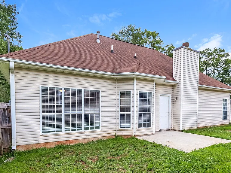 495 Anna Ave — Photo 16