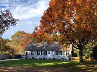 528 Race Ln, Marstons Mills, MA 02648