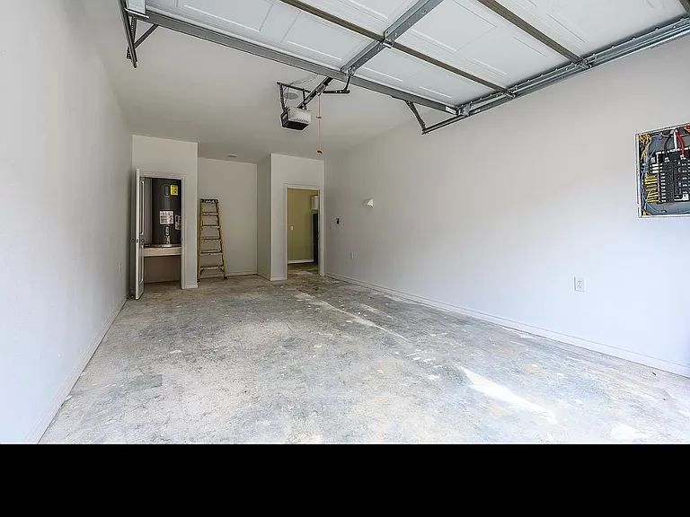 8133 W 7th St — Photo 18