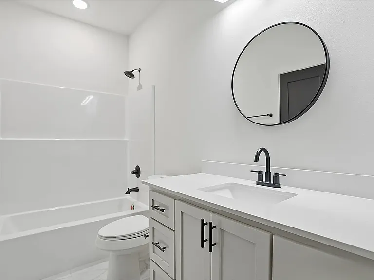 1435 N Main St #B — Photo 23