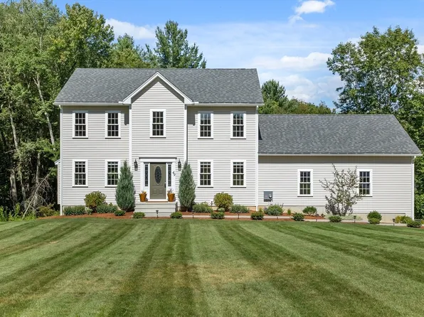 49 Warren St, Upton, MA 01568