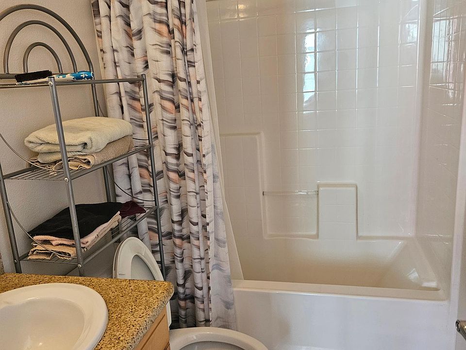 2nd image of 1223 Doris Ln Unit 103