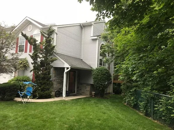 18 Harbor Bay Cir, Laurence Harbor, NJ 08879