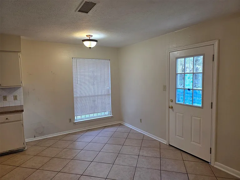4601 Reveille St — Photo 17
