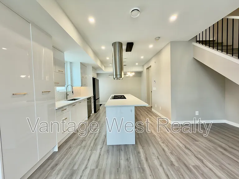 800 Morrison Ave #3 — Photo 3
