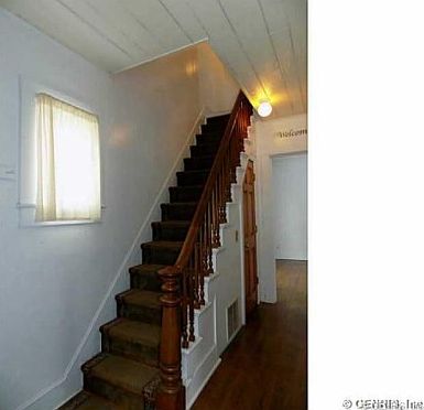 3rd image of 3181 East Ave