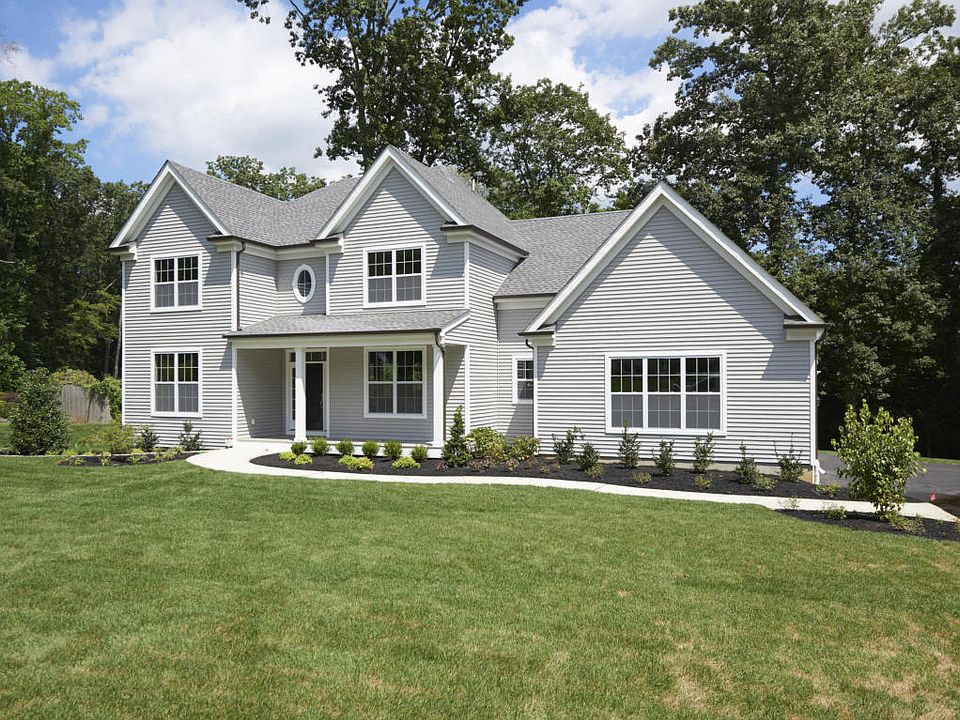 1st image of 116 S Lake Dr