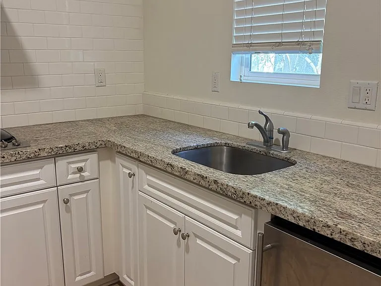 6230 Fielding — Photo 12