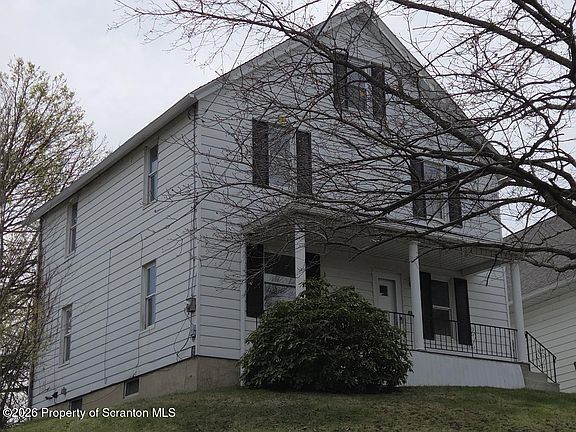 4th image of 138 Charles St