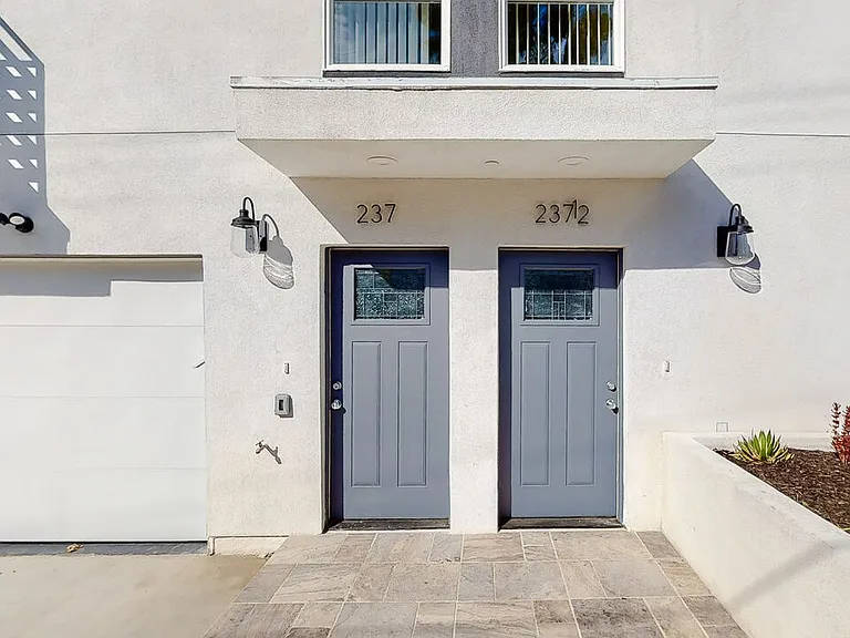 237 Rosemont Ave — Photo 29