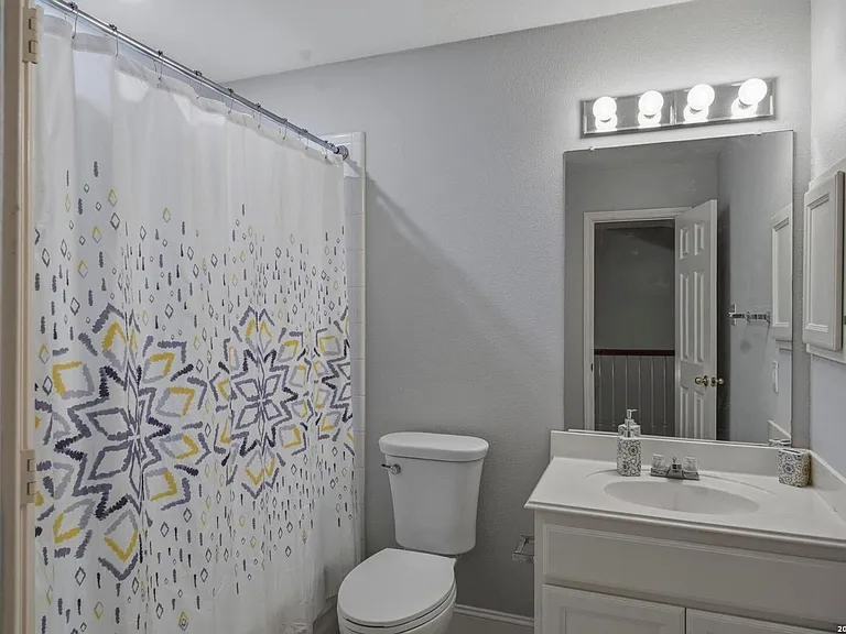 145 Elizabeth Rd — Photo 29