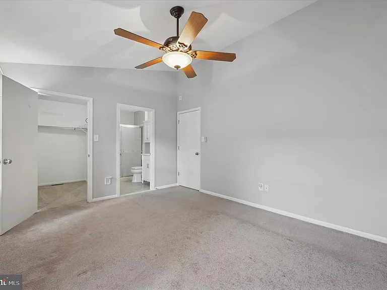 9 Meadow Ln — Photo 13