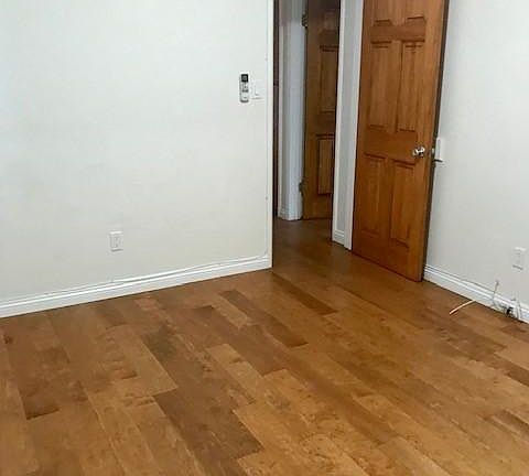 4th image of 2632 E St