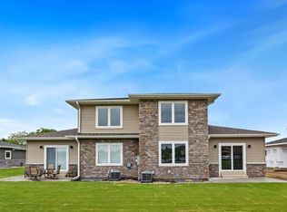 1200 Sween Dr #5, Holmen, WI 54636