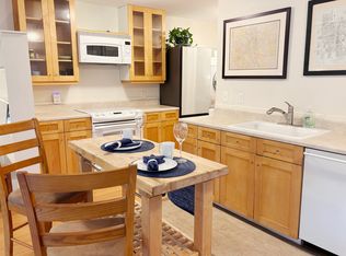8022 Countryside Park APT 231, Niwot, CO 80503