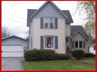 716 S Main St, Lake Mills, WI 53551