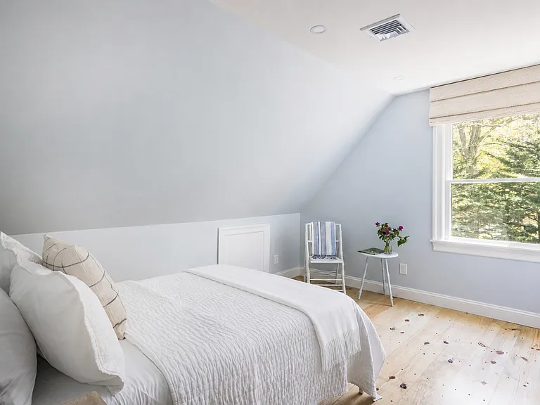 12 Cedar Ave — Photo 18