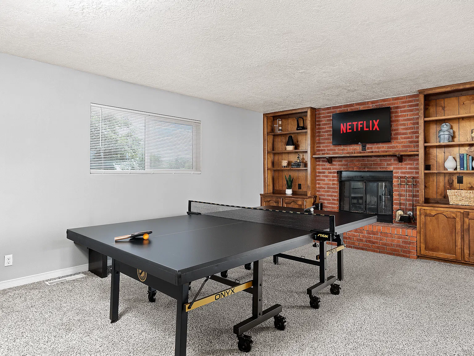 3325 Betts Dr NE — Photo 3