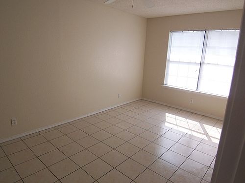 5th image of 111 Las Palmas St APT 3