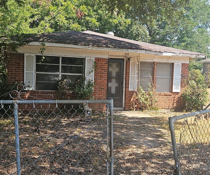 1st image of 432 E Merrick St
