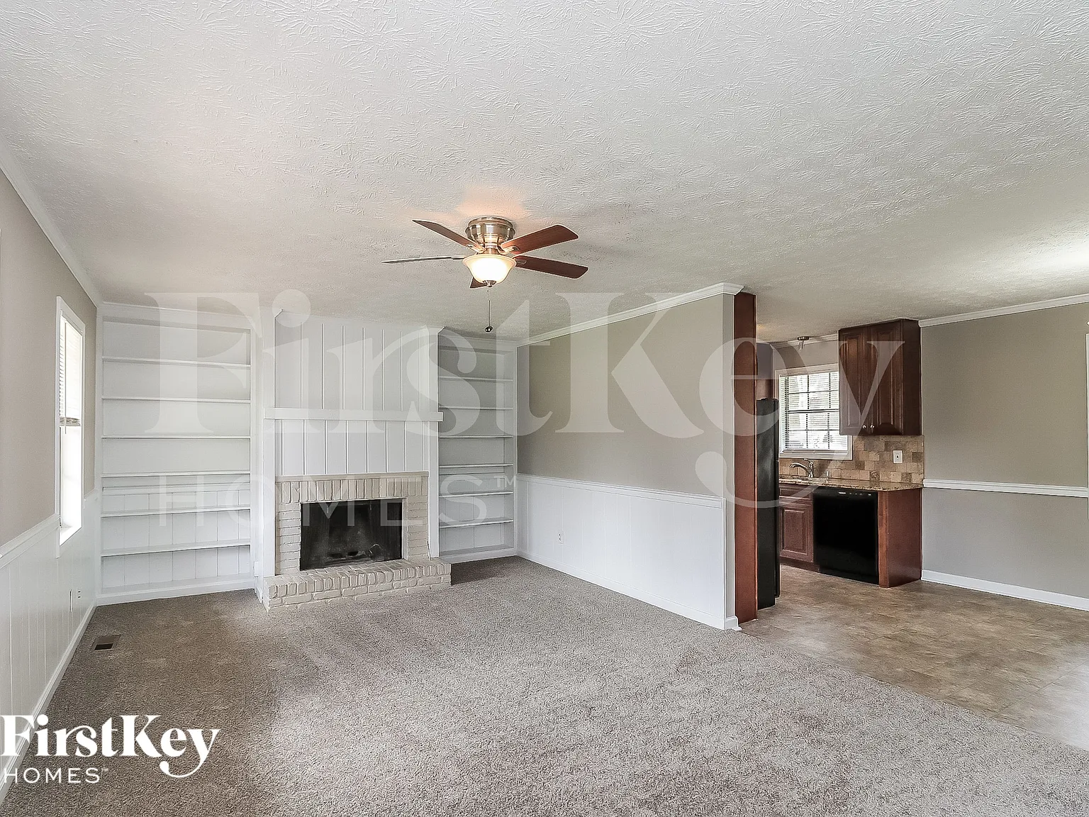 4 bed, 2.0 bath, 1900 sqft, $2,480 — Photo 3