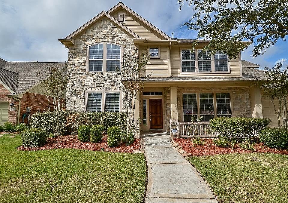 2nd image of 23715 Wildflower Cir